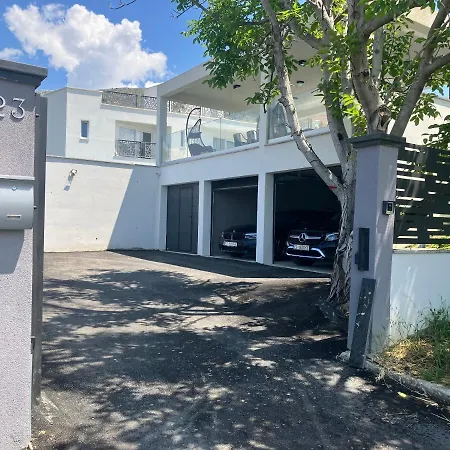 Srdella ヴィラ ポドストラナ