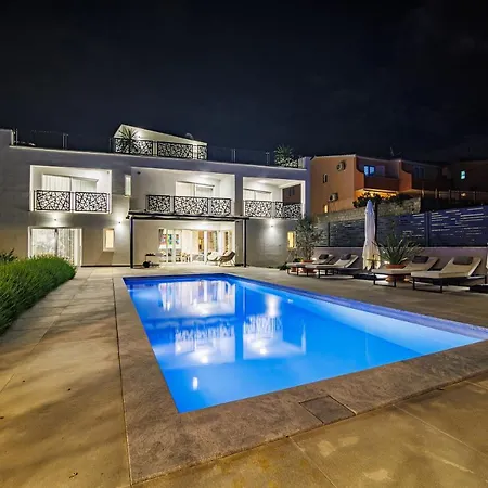 Srdella Villa *