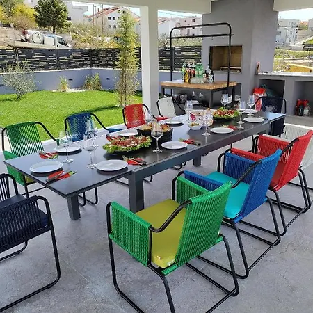 Srdella Villa Podstrana