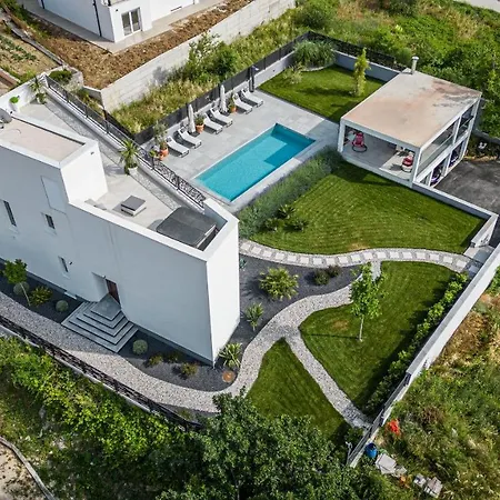 Villa Srdella *